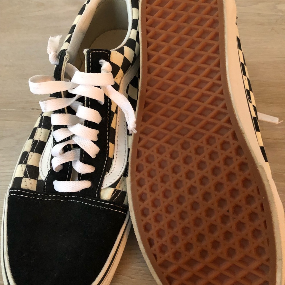 VANS PRIMARY CHECK OLD SKOOL BLACK. Never worn. Size 9 Men’s